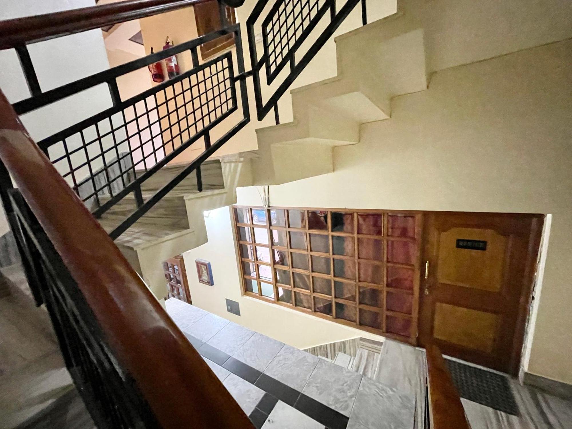 Hotel Shivam ! Varanasi होटल शिवम హోటల్ శివం ஹோட்டல் சிவம் Foreigner'S Choice ! Fully Air-Conditioned Hotel With Lift & Parking Availability, Near Kashi Vishwanath Temple, And Ganga Ghat, Best Hotel In Varanasi 2 Exterior photo